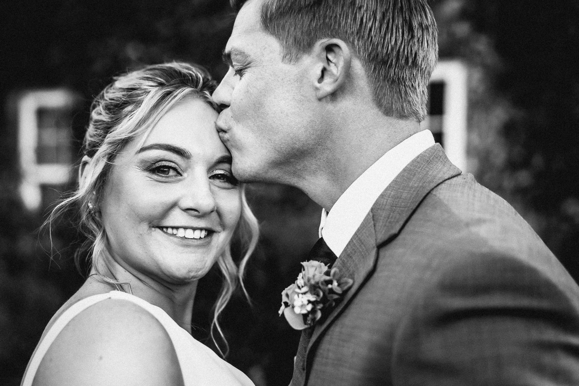 Black Walnut Farm wedding photographer 