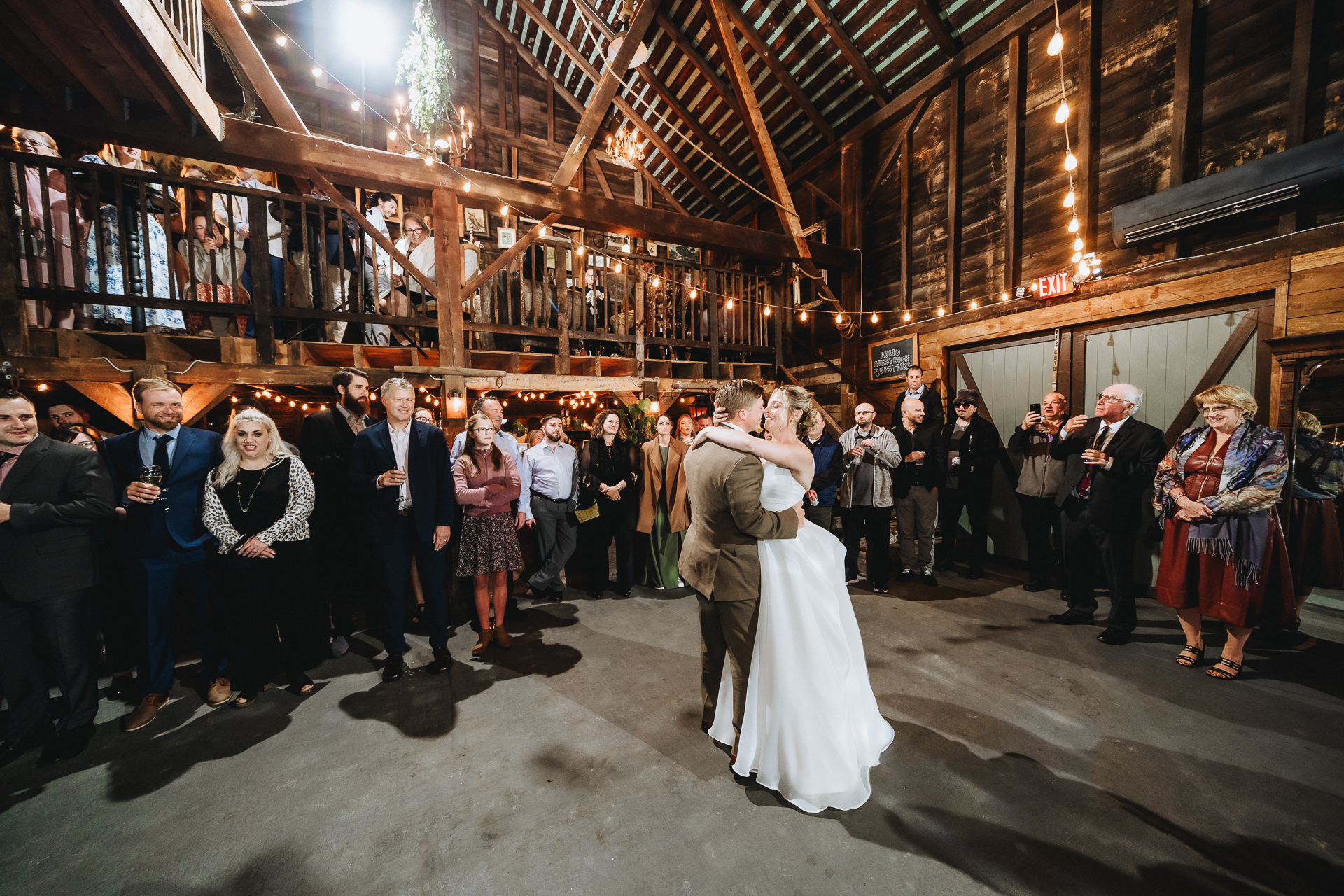 Black Walnut Farm wedding photographer