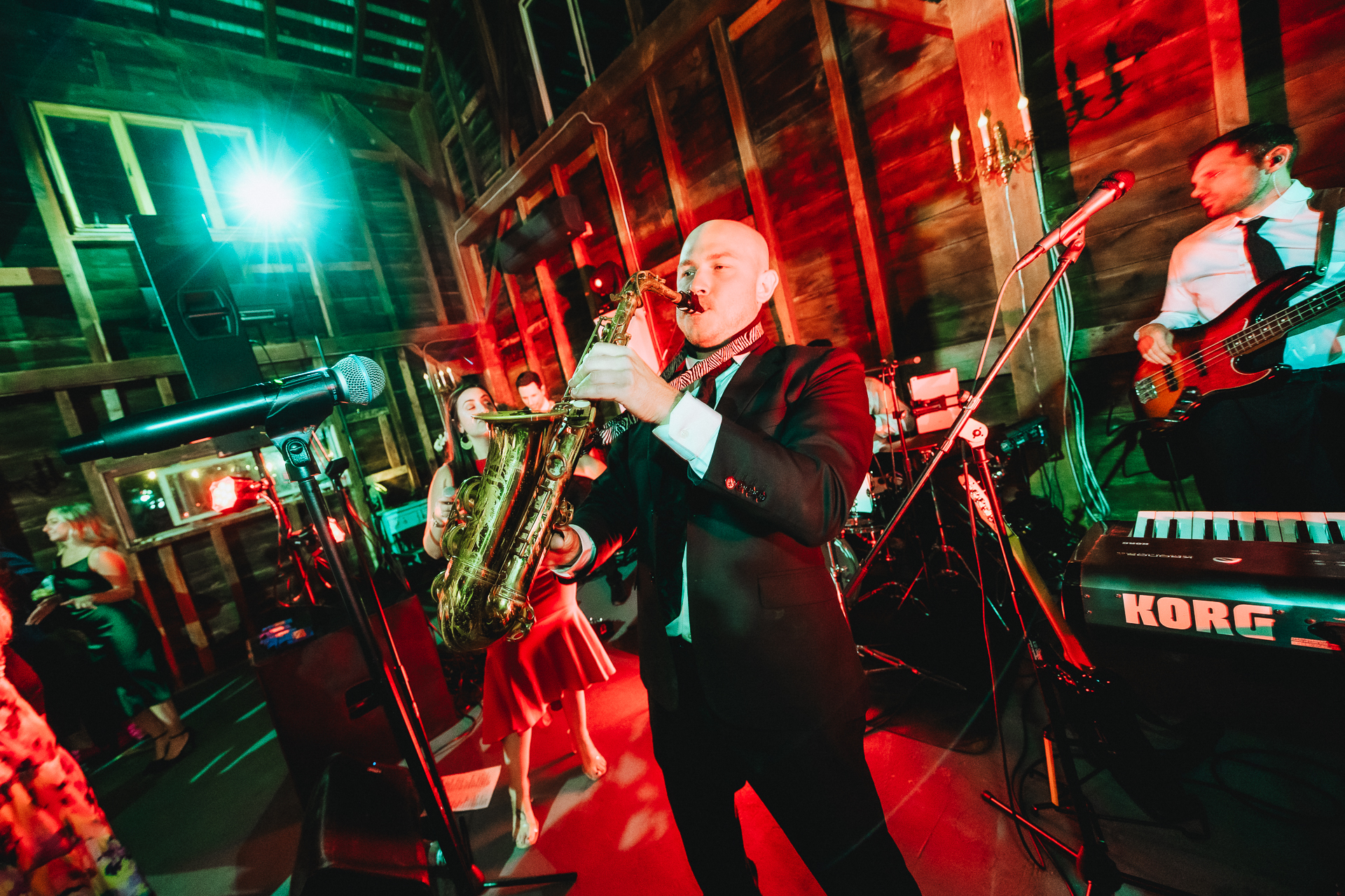 Black Walnut Farm wedding photographer 