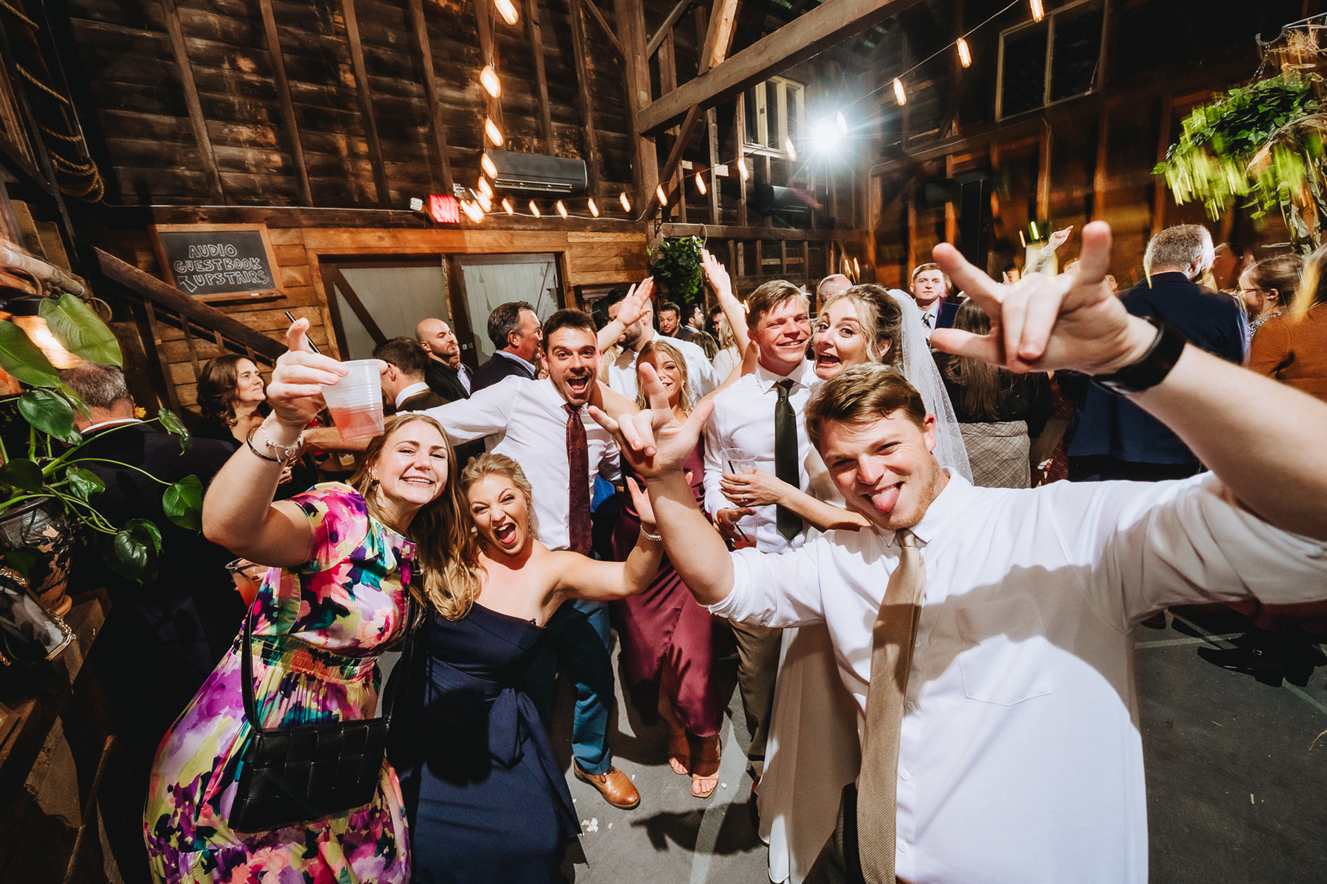 Black Walnut Farm wedding photographer 