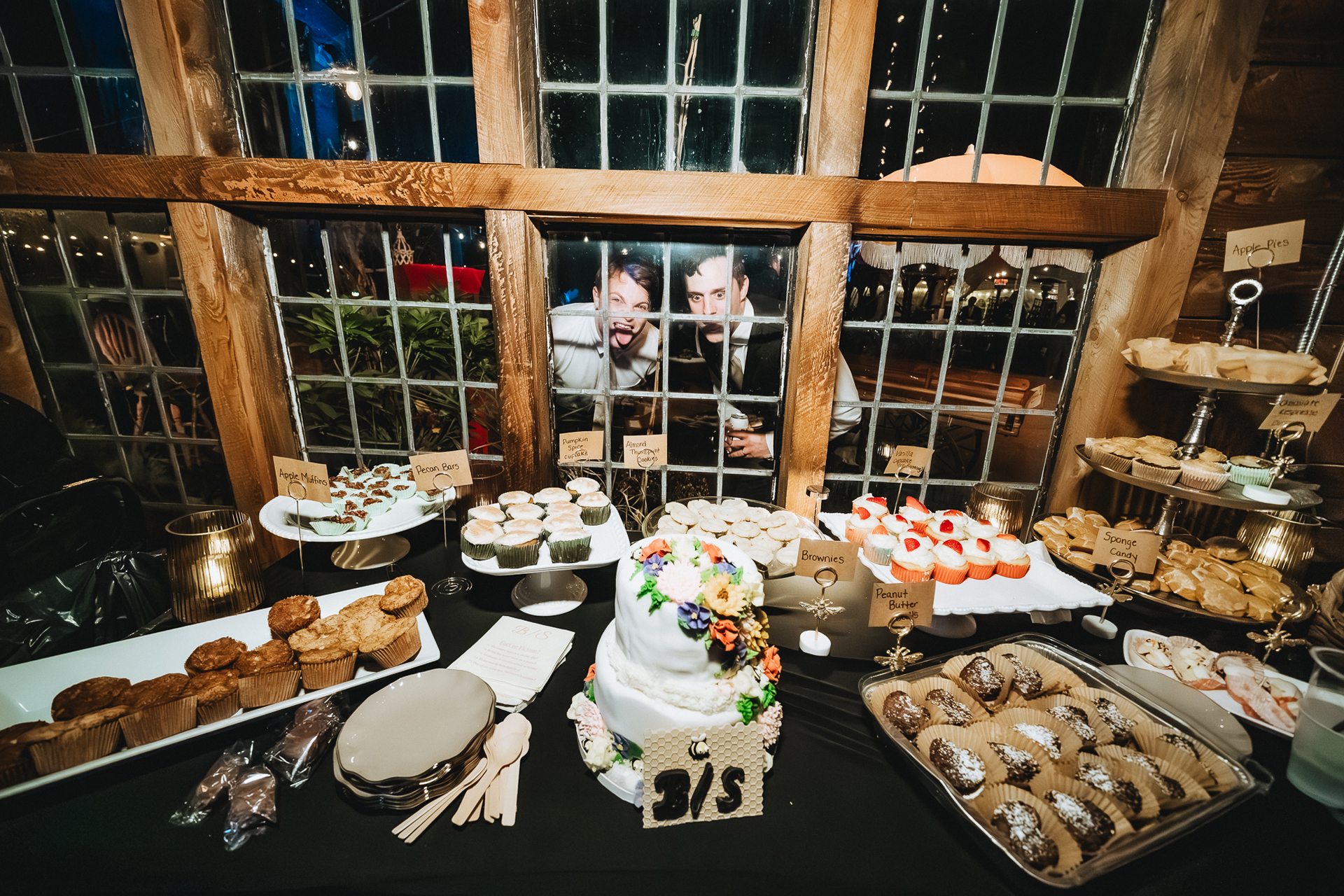 Black Walnut Farm wedding photographer 