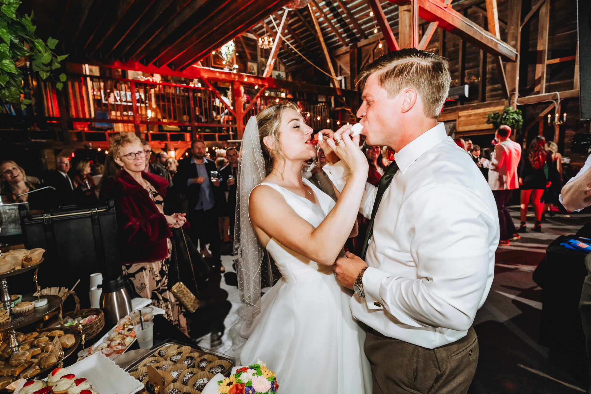 Black Walnut Farm wedding photographer 